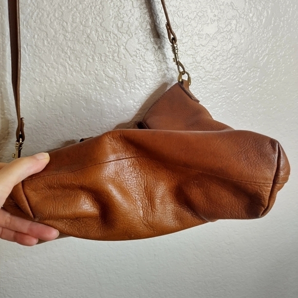 Madewell zip top small transporter crossbody tote - Picture 7 of 11